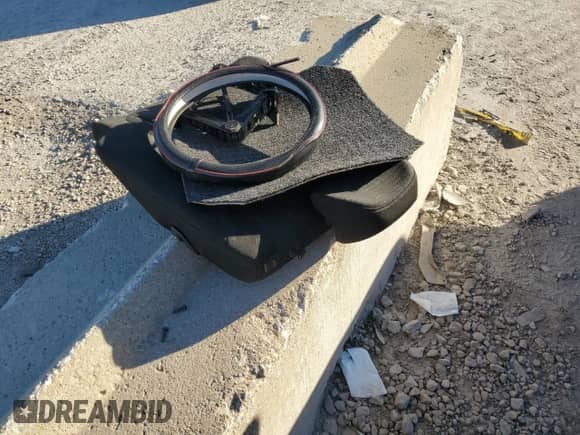 2017 Hyundai Veloster z VIN KMHTC6AD6HU306869, wystawiony jako Copart lot #91095635 z przebiegiem 176 021 mil mil oraz Czysty tytuł • Clean title. Historia ofert i sprzedaży dostępna na DreamBid. Obrazek 12.