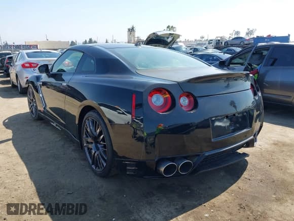 ✅ 2016 Nissan GT-R Premium • VIN: JN1AR5EF8GM290918 • Лот: 42476340. Опубликован ранее на IAAI с пробегом 23 667 миль. Бесплатный доступ к архиву аукционных продаж из США и подробный отчёт об истории автомобиля на DreamBid. Изображение 3.
