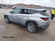 ✅ 2024 Hyundai Tucson SEL • VIN: 5NMJBCDE4RH316729 • Lot: 41864837. Wystawiony na IAAI z przebiegiem 46 281 mil. Bezpłatny archiwum sprzedaży aukcyjnych z USA i szczegółowy raport historii pojazdu na DreamBid. Zdjęcie 3.