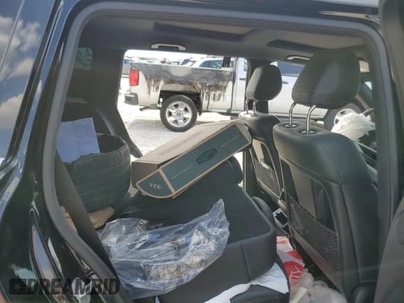 ✅ 2018 Mercedes-Benz GL 450 • VIN: 4JGDF6EE9JA997370 • Lot: 70153693. Listed on Copart with Not provided. Free auction sales archive from the USA and detailed vehicle history report at DreamBid. Image 10.