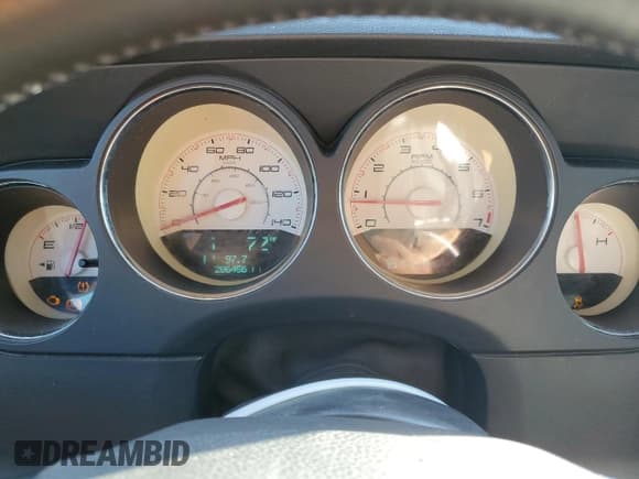 ✅ 2014 Dodge Challenger SXT • VIN: 2C3CDYAG4EH143620 • Lot: 44043265. Wystawiony na Copart z przebiegiem 286 456 mil. Bezpłatny archiwum sprzedaży aukcyjnych z USA i szczegółowy raport historii pojazdu na DreamBid. Zdjęcie 9.