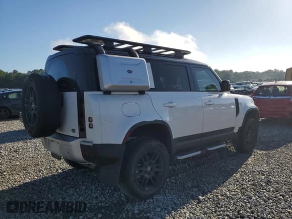 ✅ 2023 Land Rover Defender S • VIN: SALEJEEX8P2240782 • Lot: 65605195. Wystawiony na Copart z przebiegiem 33 991 mil. Bezpłatny archiwum sprzedaży aukcyjnych z USA i szczegółowy raport historii pojazdu na DreamBid. Zdjęcie 3.