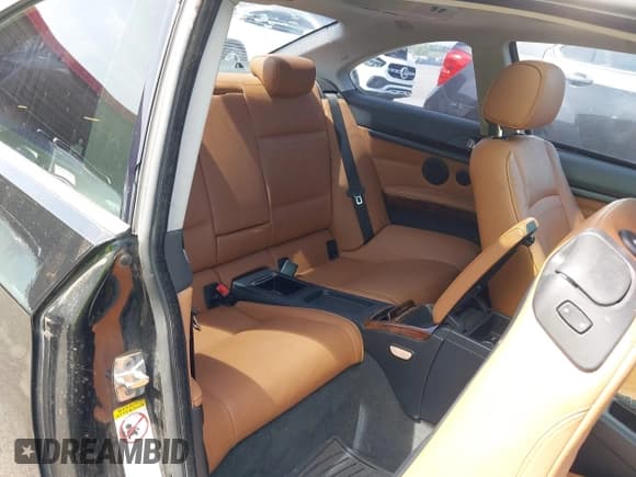 ✅ 2009 BMW 3 Series 328i xDrive • VIN: WBAWC33579PU83630 • Lot: 42475237. Listed on IAAI with 131,255 mi. Free auction sales archive from the USA and detailed vehicle history report at DreamBid. Image 8.