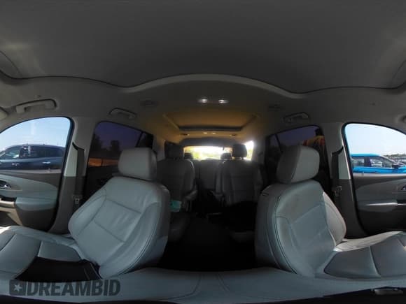 ✅ 2018 Chevrolet Traverse LT • VIN: 1GNERHKWXJJ259626 • Lot: 42395986. Wystawiony na IAAI z przebiegiem 80 690 mil. Bezpłatny archiwum sprzedaży aukcyjnych z USA i szczegółowy raport historii pojazdu na DreamBid. Zdjęcie 21.