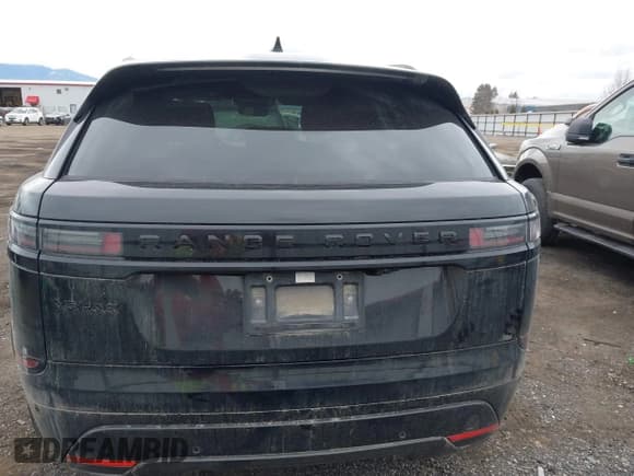 ✅ 2025 Land Rover Range Rover Velar Dynamic SE • VIN: SALYL2EX1SA397574 • Lot: 41707997. Listed on IAAI with 19,919 mi. Free auction sales archive from the USA and detailed vehicle history report at DreamBid. Image 17.