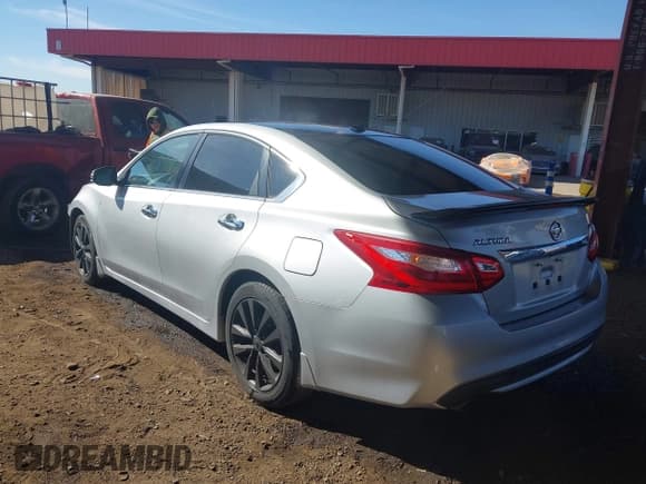 ✅ 2016 Nissan Altima SL • VIN: 1N4AL3AP8GC147111 • Лот: 43681841. Опубликован ранее на IAAI с пробегом 139 963 миль. Бесплатный доступ к архиву аукционных продаж из США и подробный отчёт об истории автомобиля на DreamBid. Изображение 3.