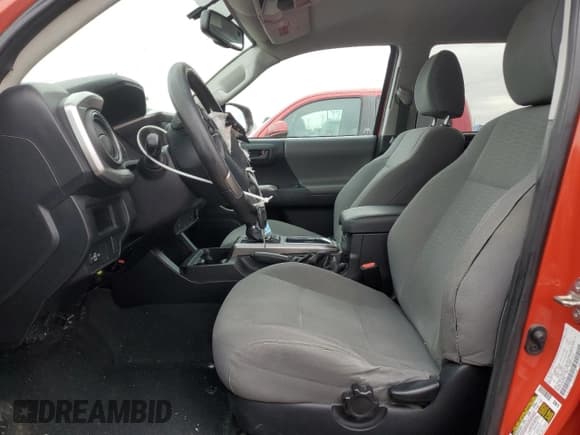 ✅ 2016 Toyota Tacoma SR5 • VIN: 3TMAZ5CN1GM009084 • Лот: 66371665. Опубликован ранее на Copart с пробегом 163 367 миль. Бесплатный доступ к архиву аукционных продаж из США и подробный отчёт об истории автомобиля на DreamBid. Изображение 7.