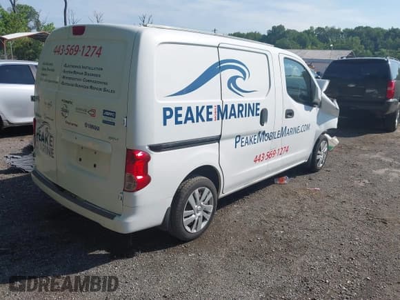 ✅ 2017 Nissan NV200 SV • VIN: 3N6CM0KN0HK705165 • Lot: 42843684. Listed on IAAI with 125,602 mi. Free auction sales archive from the USA and detailed vehicle history report at DreamBid. Image 4.
