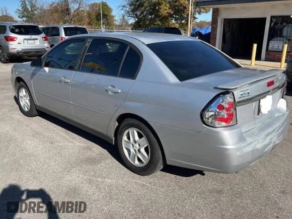 2005 Chevrolet Malibu LS z VIN 1G1ZT528X5F314492, wystawiony jako Copart lot #79902814 z przebiegiem 167 233 mil mil oraz Czysty tytuł • Clean title. Historia ofert i sprzedaży dostępna na DreamBid. Obrazek 3.