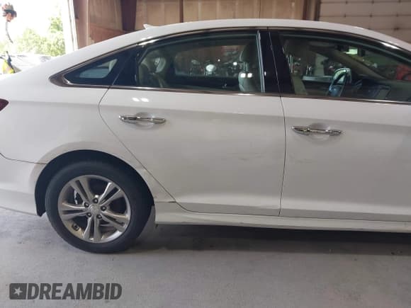 ✅ 2018 Hyundai Sonata SEL • VIN: 5NPE34AF8JH668432 • Lot: 42983335. Listed on IAAI with 57,185 mi. Free auction sales archive from the USA and detailed vehicle history report at DreamBid. Image 18.