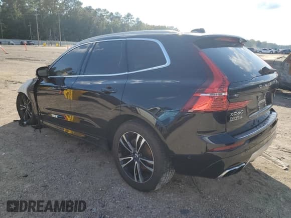 ✅ 2018 Volvo XC60 Momentum • VIN: YV4102RKXJ1081635 • Lot: 85714805. Wystawiony na Copart z przebiegiem Nie podano. Bezpłatny archiwum sprzedaży aukcyjnych z USA i szczegółowy raport historii pojazdu na DreamBid. Zdjęcie 2.