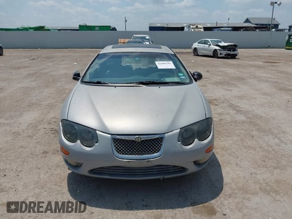 ✅ 2001 Chrysler 300M M • VIN: 2C3HE66G51H700674 • Lot: 42909341. Listed on IAAI with 223,701 mi. Free auction sales archive from the USA and detailed vehicle history report at DreamBid. Image 6.