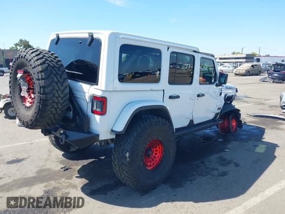 ✅ 2018 Jeep Wrangler Unlimited Rubicon • VIN: 1C4HJXFGXJW110629 • Лот: 42141572. Опубликован ранее на IAAI с пробегом 65 973 миль. Бесплатный доступ к архиву аукционных продаж из США и подробный отчёт об истории автомобиля на DreamBid. Изображение 4.