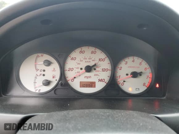 ✅ 2002 Mazda Protege • VIN: JM1BJ245021530960 • Lot: 81994424. Wystawiony na Copart z przebiegiem 109 981 mil. Bezpłatny archiwum sprzedaży aukcyjnych z USA i szczegółowy raport historii pojazdu na DreamBid. Zdjęcie 9.