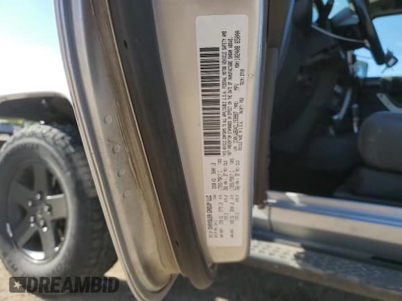 ✅ 2012 Jeep Wrangler Sahara • VIN: 1C4AJWBG4CL153997 • Lot: 55985305. Wystawiony na Copart z przebiegiem 256 157 mil. Bezpłatny archiwum sprzedaży aukcyjnych z USA i szczegółowy raport historii pojazdu na DreamBid. Zdjęcie 12.