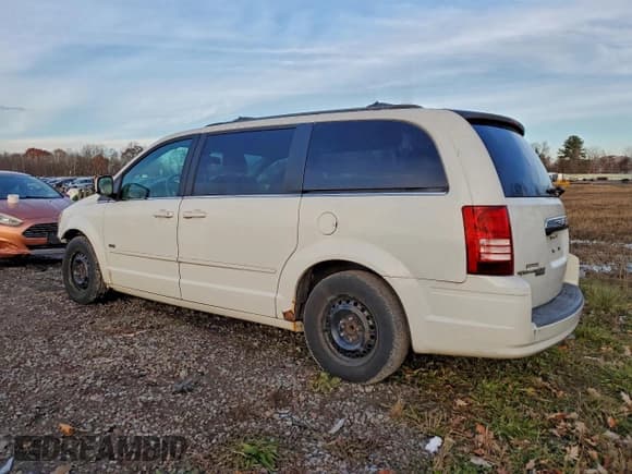 ✅ 2008 Chrysler Town & Country Touring • VIN: 2A8HR54P78R774852 • Lot: 94418705. Listed on Copart with 198,919 mi. Free auction sales archive from the USA and detailed vehicle history report at DreamBid. Image 2.