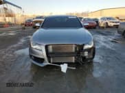 ✅ 2011 Audi S4 Prestige • VIN: WAUKGAFL0BA107118 • Lot: 87319604. Wystawiony na Copart z przebiegiem 113 470 mil. Bezpłatny archiwum sprzedaży aukcyjnych z USA i szczegółowy raport historii pojazdu na DreamBid. Zdjęcie 5.