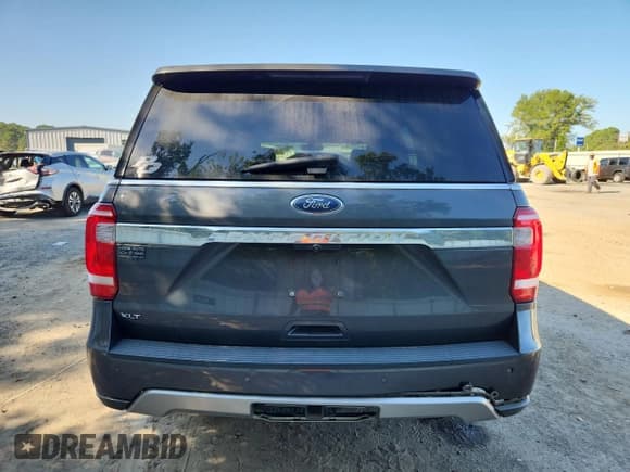 ✅ 2020 Ford Expedition XLT • VIN: 1FMJU1HT7LEA80722 • Lot: 82341795. Wystawiony na Copart z przebiegiem 114 156 mil. Bezpłatny archiwum sprzedaży aukcyjnych z USA i szczegółowy raport historii pojazdu na DreamBid. Zdjęcie 6.