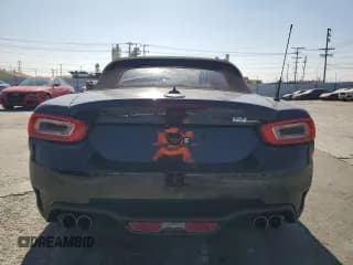 ✅ 2018 FIAT 124 Spider Abarth • VIN: JC1NFAEK8J0134189 • Лот: 72461804. Опубликован ранее на Copart с пробегом 36 047 миль. Бесплатный доступ к архиву аукционных продаж из США и подробный отчёт об истории автомобиля на DreamBid. Изображение 6.