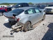 ✅ 2020 Kia Optima LX • VIN: 5XXGT4L33LG400625 • Lot: 43325442. Wystawiony na IAAI z przebiegiem 141 844 mil. Bezpłatny archiwum sprzedaży aukcyjnych z USA i szczegółowy raport historii pojazdu na DreamBid. Zdjęcie 4.