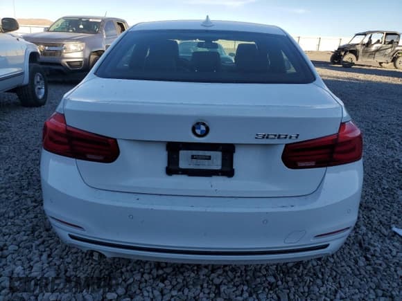 ✅ 2016 BMW 3 Series 328d • VIN: WBA8E5C51GK388411 • Lot: 78716194. Listed on Copart with 114,199 mi. Free auction sales archive from the USA and detailed vehicle history report at DreamBid. Image 6.