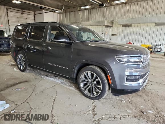 ✅ 2023 Jeep Grand Wagoneer Series III • VIN: 1C4SJVGP5PS507884 • Lot: 70953615. Wystawiony na Copart z przebiegiem 10 294 mil. Bezpłatny archiwum sprzedaży aukcyjnych z USA i szczegółowy raport historii pojazdu na DreamBid. Zdjęcie 4.