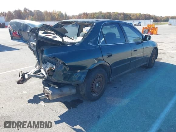 ✅ 1999 Honda Accord LX • VIN: 1HGCG5646XA128040 • Лот: 43607001. Опубликован ранее на IAAI с пробегом Не указан. Бесплатный доступ к архиву аукционных продаж из США и подробный отчёт об истории автомобиля на DreamBid. Изображение 4.