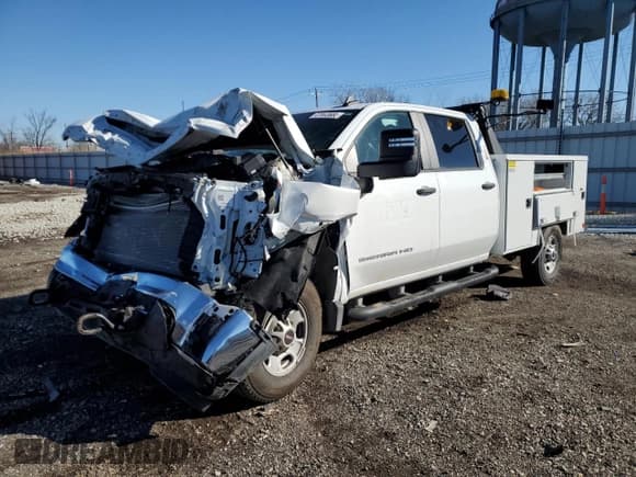 ✅ 2024 GMC Sierra 2500HD • VIN: 1GD19LE7XRF210175 • Лот: 47840685. Опубликован ранее на Copart с пробегом Не указан. Бесплатный доступ к архиву аукционных продаж из США и подробный отчёт об истории автомобиля на DreamBid. Изображение 1.