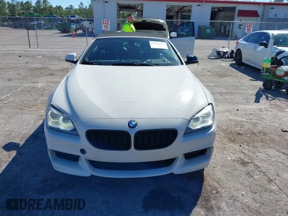 ✅ 2015 BMW 6 Series 640i xDrive • VIN: WBAYP5C58FD873304 • Lot: 43580802. Wystawiony na IAAI z przebiegiem 81 915 mil. Bezpłatny archiwum sprzedaży aukcyjnych z USA i szczegółowy raport historii pojazdu na DreamBid. Zdjęcie 12.