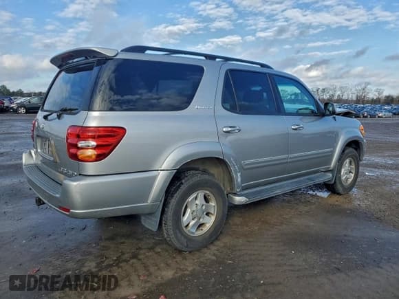 ✅ 2002 Toyota Sequoia Limited • VIN: 5TDBT48A82S124702 • Lot: 94419505. Listed on Copart with 280,325 mi. Free auction sales archive from the USA and detailed vehicle history report at DreamBid. Image 3.