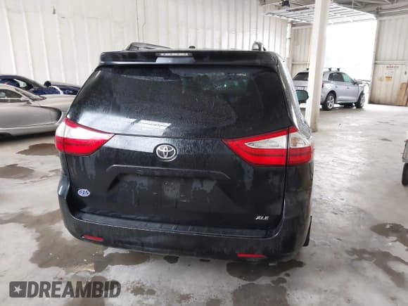 ✅ 2017 Toyota Sienna XLE Auto Access Seat • VIN: 5TDYZ3DCXHS812364 • Lot: 42902791. Listed on IAAI with 153,979 mi. Free auction sales archive from the USA and detailed vehicle history report at DreamBid. Image 16.