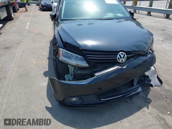 ✅ 2012 Volkswagen Jetta TDI • VIN: 3VWLL7AJ0CM321264 • Lot: 42278500. Listed on IAAI with 161,666 mi. Free auction sales archive from the USA and detailed vehicle history report at DreamBid. Image 6.