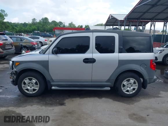 ✅ 2005 Honda Element LX • VIN: 5J6YH28315L012549 • Лот: 42185199. Опубликован ранее на IAAI с пробегом 110 418 миль. Бесплатный доступ к архиву аукционных продаж из США и подробный отчёт об истории автомобиля на DreamBid. Изображение 15.