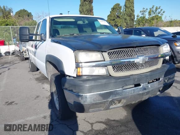 ✅ 2005 Chevrolet Silverado 2500HD LS • VIN: 1GCHK23265F915459 • Lot: 41829485. Wystawiony na IAAI z przebiegiem 109 464 mil. Bezpłatny archiwum sprzedaży aukcyjnych z USA i szczegółowy raport historii pojazdu na DreamBid. Zdjęcie 1.