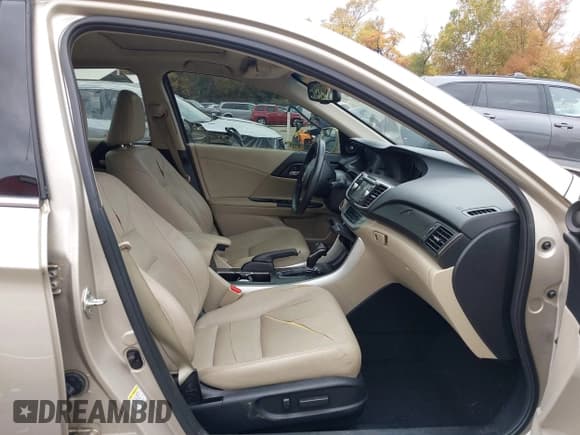 ✅ 2014 Honda Accord EX-L • VIN: 1HGCR3F89EA010112 • Lot: 43586051. Listed on IAAI with 96,316 mi. Free auction sales archive from the USA and detailed vehicle history report at DreamBid. Image 5.