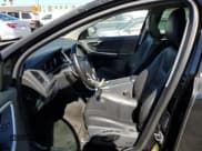 ✅ 2016 Volvo XC60 T5 Drive-E Premier • VIN: YV440MDK3G2820878 • Lot: 82572335. Wystawiony na Copart z przebiegiem 106 352 mil. Bezpłatny archiwum sprzedaży aukcyjnych z USA i szczegółowy raport historii pojazdu na DreamBid. Zdjęcie 7.