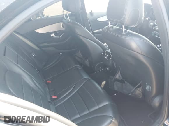 ✅ 2015 Mercedes-Benz C 300 Sport • VIN: 55SWF4KB5FU019814 • Лот: 43410003. Опубликован ранее на IAAI с пробегом 160 532 миль. Бесплатный доступ к архиву аукционных продаж из США и подробный отчёт об истории автомобиля на DreamBid. Изображение 8.