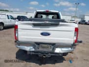 ✅ 2019 Ford F-250 XL • VIN: 1FT7W2BT1KED48010 • Lot: 42369876. Listed on IAAI with 184,482 mi. Free auction sales archive from the USA and detailed vehicle history report at DreamBid. Image 17.