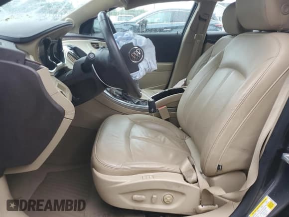 ✅ 2013 Buick LaCrosse Leather • VIN: 1G4GC5ERXDF155809 • Lot: 57708285. Wystawiony na Copart z przebiegiem 94 761 mil. Bezpłatny archiwum sprzedaży aukcyjnych z USA i szczegółowy raport historii pojazdu na DreamBid. Zdjęcie 7.
