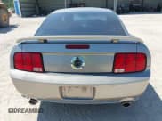 ✅ 2008 Ford Mustang GT Deluxe • VIN: 1ZVHT82H985156352 • Lot: 43182387. Wystawiony na IAAI z przebiegiem 119 235 mil. Bezpłatny archiwum sprzedaży aukcyjnych z USA i szczegółowy raport historii pojazdu na DreamBid. Zdjęcie 16.