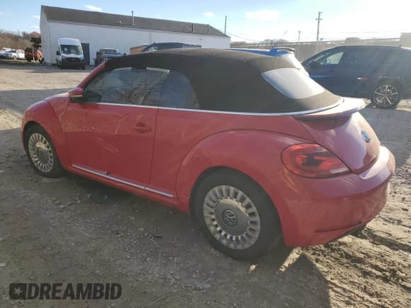 ✅ 2014 Volkswagen Beetle 1.8T • VIN: 3VW517ATXEM820303 • Лот: 93253415. Опубликован ранее на Copart с пробегом Не указан. Бесплатный доступ к архиву аукционных продаж из США и подробный отчёт об истории автомобиля на DreamBid. Изображение 2.