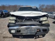 ✅ 2006 Chevrolet Silverado 2500HD LT2 • VIN: 1GCHK23D06F146802 • Lot: 46215855. Wystawiony na Copart z przebiegiem 296 034 mil. Bezpłatny archiwum sprzedaży aukcyjnych z USA i szczegółowy raport historii pojazdu na DreamBid. Zdjęcie 5.