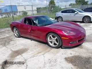 2006 Chevrolet Corvette z VIN 1G1YY26UX65123505, wystawiony jako IAAI lot #43192988 z przebiegiem 73 864 mil mil oraz . Historia ofert i sprzedaży dostępna na DreamBid. Obrazek 1.