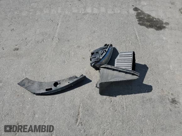 2014 Hyundai Azera z VIN KMHFG4JG9EA340818, wystawiony jako Copart lot #47789005 z przebiegiem 91 317 mil mil oraz Szkoda całkowita • Salvage title. Historia ofert i sprzedaży dostępna na DreamBid. Obrazek 12.