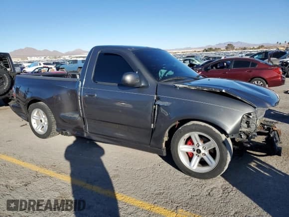 ✅ 2003 Ford F-150 Lightning • VIN: 2FTRF07313CA43362 • Лот: 87544765. Опубликован ранее на Copart с пробегом 98 589 миль. Бесплатный доступ к архиву аукционных продаж из США и подробный отчёт об истории автомобиля на DreamBid. Изображение 4.