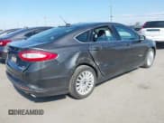 ✅ 2015 Ford Fusion SE Hybrid • VIN: 3FA6P0LU4FR170591 • Лот: 43075099. Опубликован ранее на IAAI с пробегом 187 685 миль. Бесплатный доступ к архиву аукционных продаж из США и подробный отчёт об истории автомобиля на DreamBid. Изображение 4.