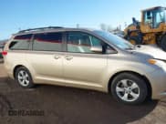 ✅ 2012 Toyota Sienna LE • VIN: 5TDKK3DC9CS206203 • Lot: 43658878. Listed on IAAI with 133,763 mi. Free auction sales archive from the USA and detailed vehicle history report at DreamBid. Image 13.