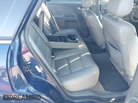 ✅ 2007 Ford Five Hundred SEL • VIN: 1FAHP241X7G157720 • Lot: 43576251. Wystawiony na IAAI z przebiegiem 187 586 mil. Bezpłatny archiwum sprzedaży aukcyjnych z USA i szczegółowy raport historii pojazdu na DreamBid. Zdjęcie 8.