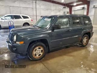 ✅ 2008 Jeep Patriot Sport • VIN: 1J8FF28W88D765418 • Лот: 94244575. Опубликован ранее на Copart с пробегом 160 405 миль. Бесплатный доступ к архиву аукционных продаж из США и подробный отчёт об истории автомобиля на DreamBid. Изображение 1.