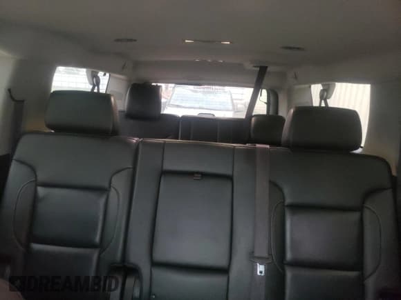 ✅ 2016 Chevrolet Suburban LT • VIN: 1GNSKHKCXGR246088 • Lot: 62619084. Wystawiony na Copart z przebiegiem 116 240 mil. Bezpłatny archiwum sprzedaży aukcyjnych z USA i szczegółowy raport historii pojazdu na DreamBid. Zdjęcie 10.